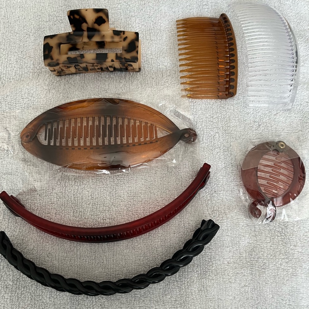 Assorted Hair Combs and Clips 7pc set